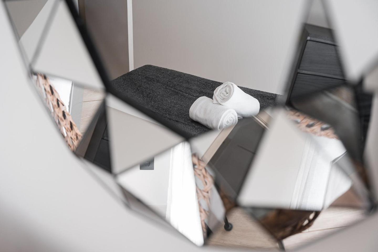 Guestready - Quental Wallpaper Near Marques Square OOporto Esterno foto