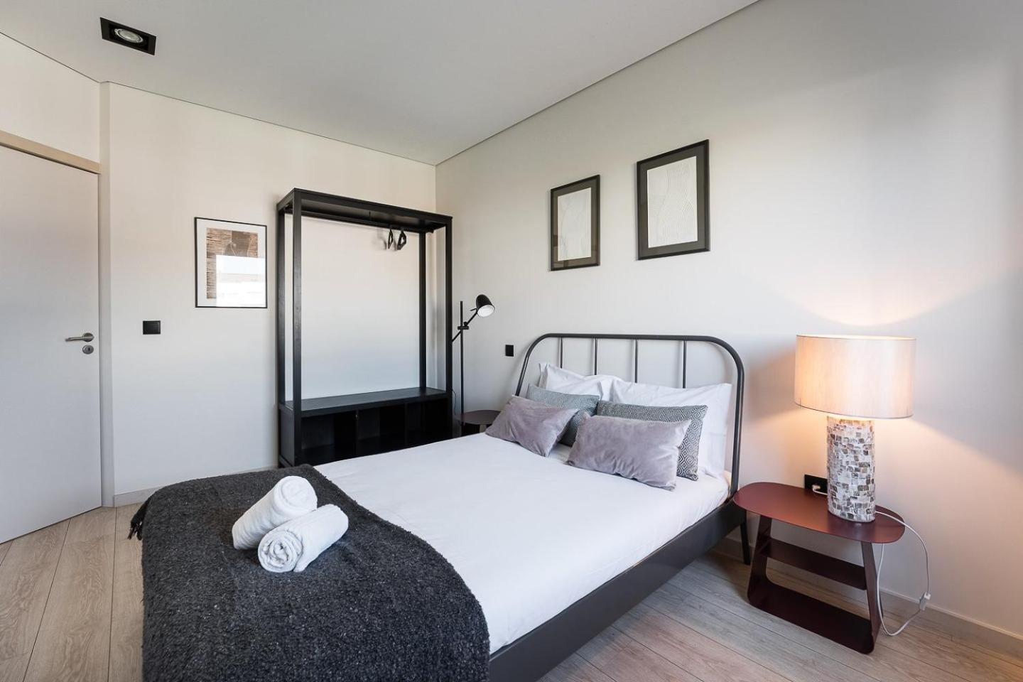 Guestready - Quental Wallpaper Near Marques Square OOporto Esterno foto