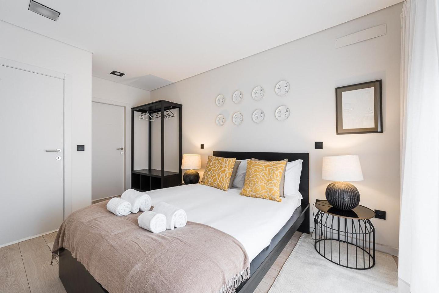 Guestready - Quental Wallpaper Near Marques Square OOporto Esterno foto